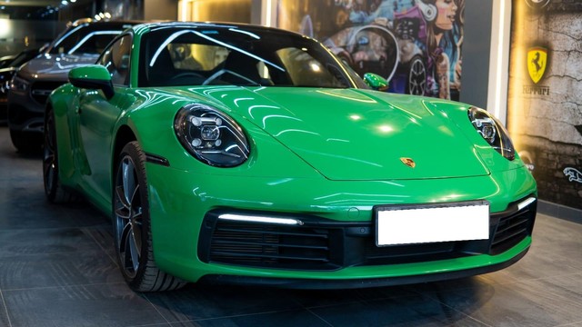 Second-hand 2023 Porsche 911 Turbo S 2023-2025 for sale in New Delhi-4