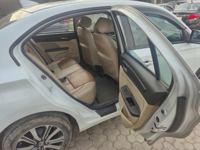 Second-hand 2022 Honda Amaze 2nd Gen VX BSVI for sale in Raipur-5