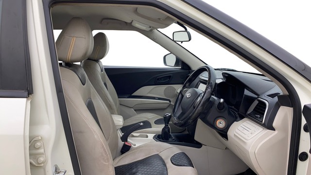 Second-hand 2020 Mahindra XUV300 W6 BSIV for sale in Ahmedabad-15