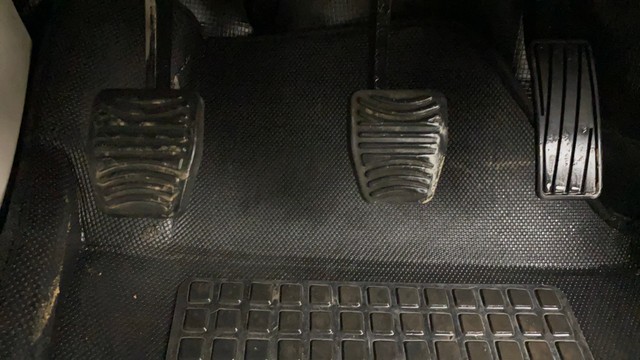 Second-hand 2020 Mahindra XUV300 W6 BSIV for sale in Ahmedabad-14