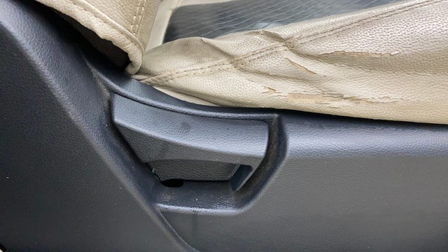 Second-hand 2020 Mahindra XUV300 W6 BSIV for sale in Ahmedabad-18