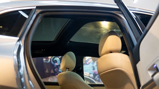 Second-hand 2024 Mercedes-Benz GLA 200 for sale in New Delhi-8