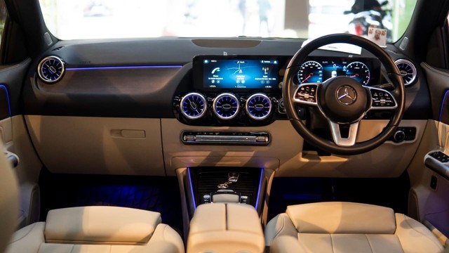 Second-hand 2024 Mercedes-Benz GLA 200 for sale in New Delhi-13