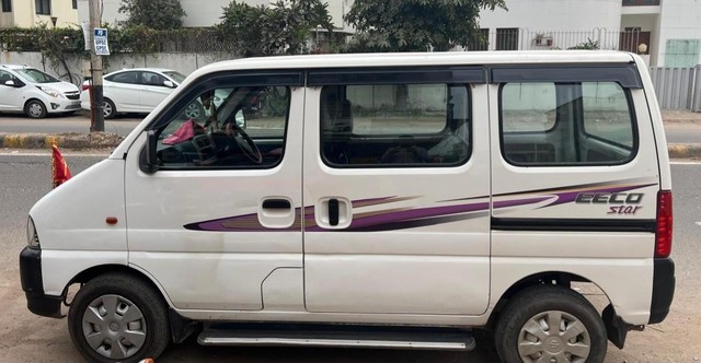 Second-hand 2015 Maruti Eeco 5 Seater AC BSIV for sale in Vadodara-3