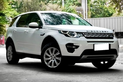 Second-hand 2017 Land Rover Discovery Sport Si4 HSE for sale in New Delhi