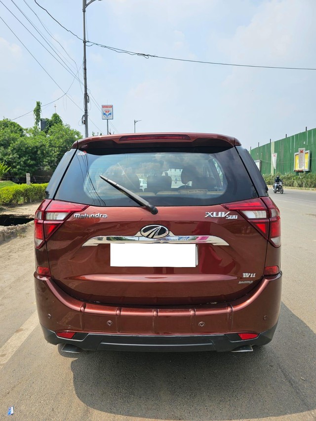 Second-hand 2019 Mahindra XUV500 W11 FWD Diesel for sale in New Delhi-2