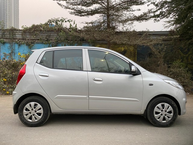 Second-hand 2012 Hyundai i10 Sportz AT for sale in Thane-1