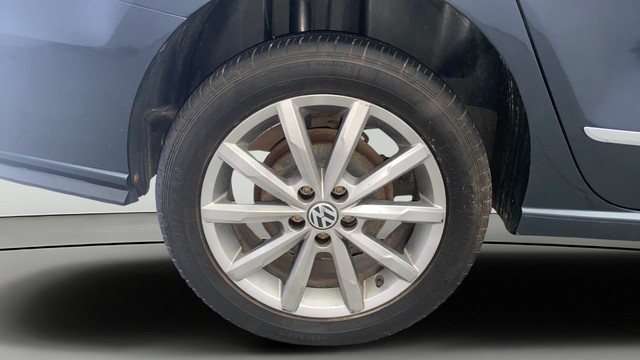 Second-hand 2019 Volkswagen Vento 1.5 TDI Highline Plus AT BSIV for sale in Kochi-24