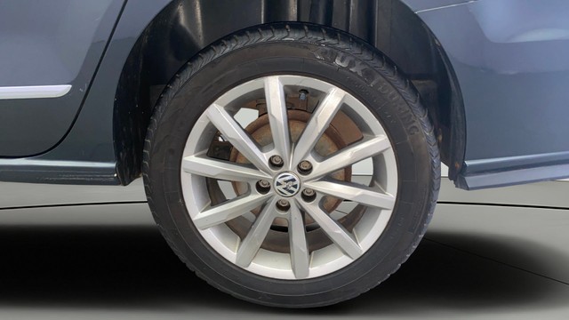 Second-hand 2019 Volkswagen Vento 1.5 TDI Highline Plus AT BSIV for sale in Kochi-26