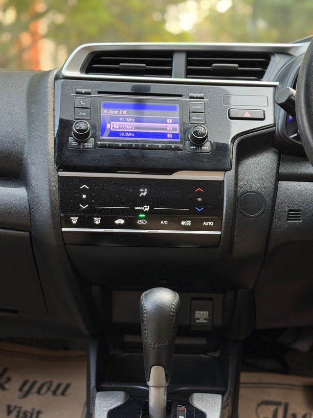 Second-hand 2018 Honda Jazz V CVT for sale in Coimbatore-7