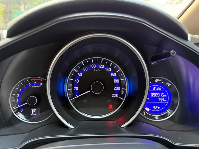 Second-hand 2018 Honda Jazz V CVT for sale in Coimbatore-10