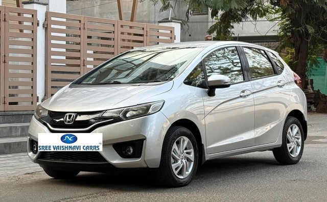 Second-hand 2018 Honda Jazz V CVT for sale in Coimbatore-3