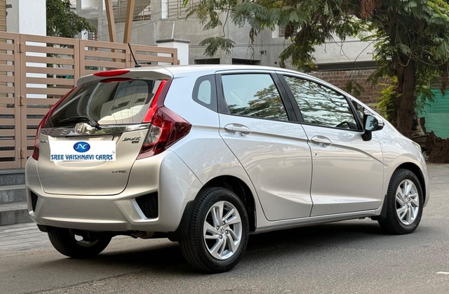 Second-hand 2018 Honda Jazz V CVT for sale in Coimbatore-11