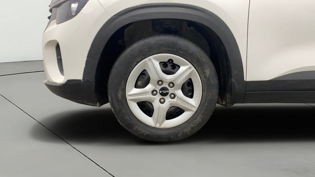 Second-hand 2023 Kia Seltos HTE Diesel iMT for sale in Lucknow-25