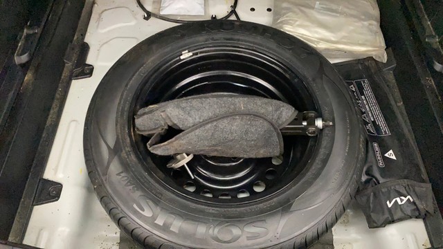 Second-hand 2023 Kia Seltos HTE Diesel iMT for sale in Lucknow-27