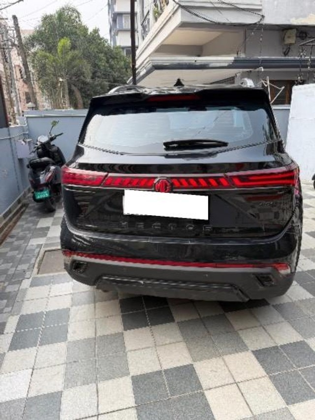 Second-hand 2024 MG Hector BlackStorm CVT 2024-2025 for sale in Vijayawada-1