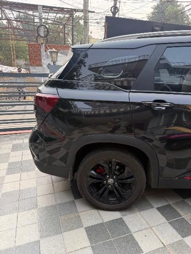 Second-hand 2024 MG Hector BlackStorm CVT 2024-2025 for sale in Vijayawada-8