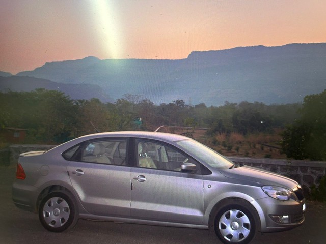 Second-hand 2014 Skoda Rapid 1.6 MPI Ambition for sale in Thane-4