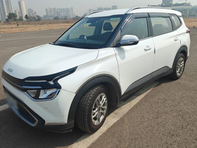 Second-hand 2023 Kia Carens Premium Diesel iMT for sale in Navi Mumbai-3