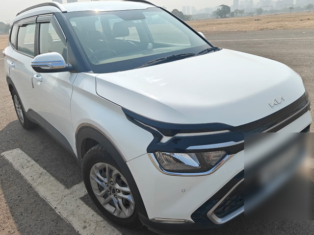 Second-hand 2023 Kia Carens Premium Diesel iMT for sale in Navi Mumbai-5