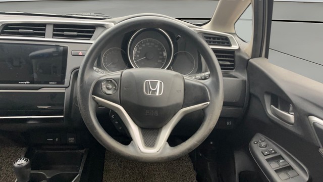 Second-hand 2018 Honda WR-V i-VTEC VX for sale in Greater Noida-12