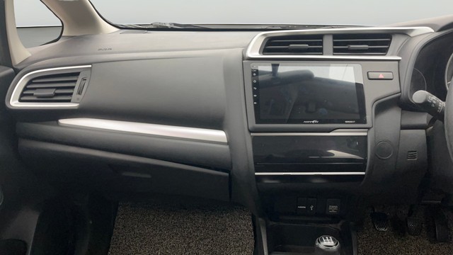 Second-hand 2018 Honda WR-V i-VTEC VX for sale in Greater Noida-22