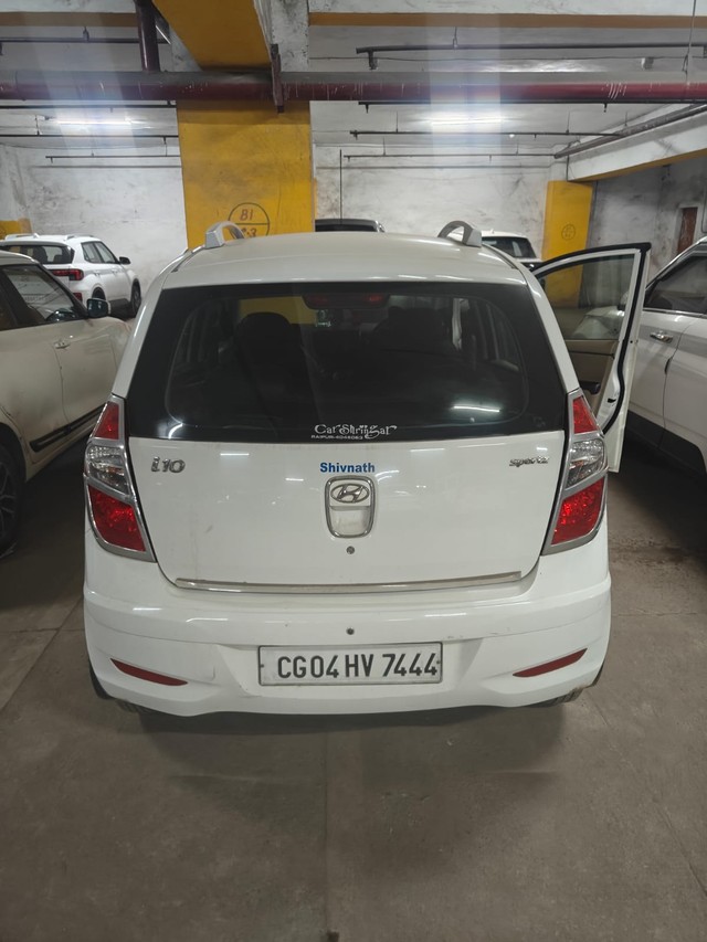 Second-hand 2016 Hyundai i10 Sportz 1.1L for sale in Raipur-2