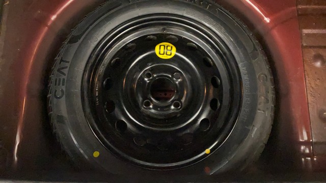 Second-hand 2021 Ford Figo Titanium Plus AT for sale in Hyderabad-28