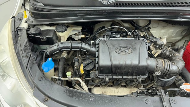 Second-hand 2014 Hyundai i10 Magna 1.1 for sale in Ahmedabad-36