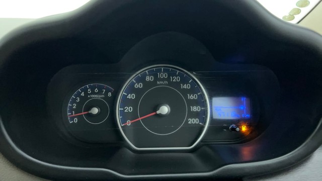 Second-hand 2014 Hyundai i10 Magna 1.1 for sale in Ahmedabad-13