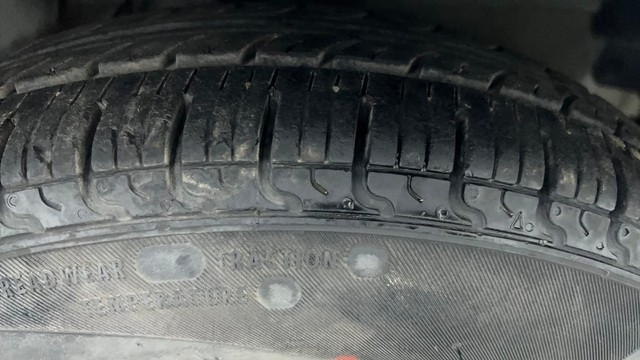 Second-hand 2014 Hyundai i10 Magna 1.1 for sale in Ahmedabad-32