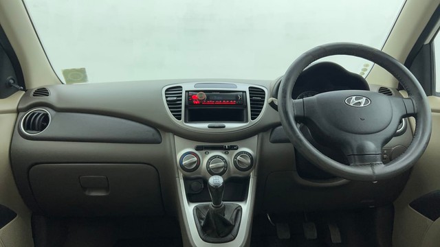 Second-hand 2014 Hyundai i10 Magna 1.1 for sale in Ahmedabad-11
