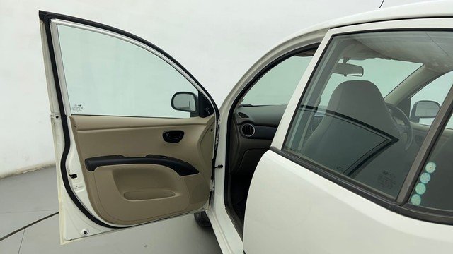Second-hand 2014 Hyundai i10 Magna 1.1 for sale in Ahmedabad-34