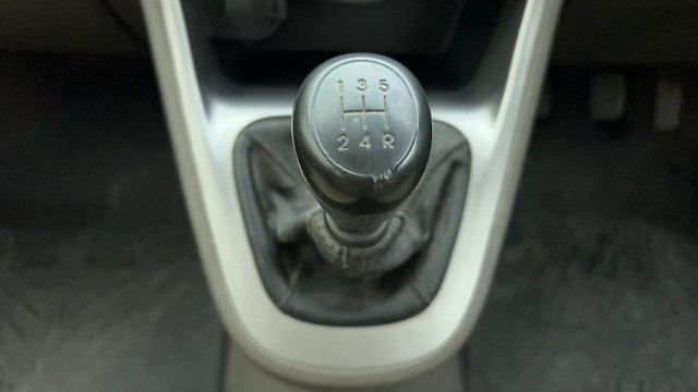 Second-hand 2014 Hyundai i10 Magna 1.1 for sale in Ahmedabad-12