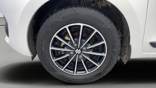 Second-hand 2019 Maruti Swift LXI for sale in Kochi-25