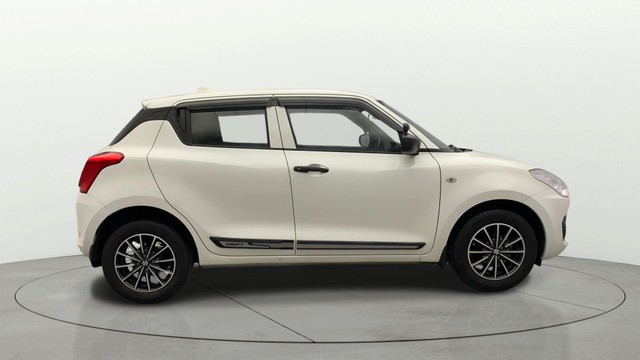 Second-hand 2019 Maruti Swift LXI for sale in Kochi-1