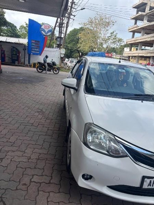 Second-hand 2015 Toyota Etios GD for sale in Vijayawada-8