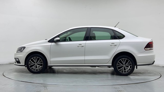 Second-hand 2022 Volkswagen Vento 1.0 TSI Highline for sale in Ghaziabad-6