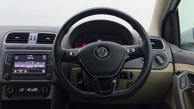 Second-hand 2022 Volkswagen Vento 1.0 TSI Highline for sale in Ghaziabad-32