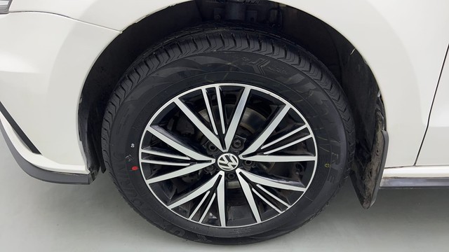 Second-hand 2022 Volkswagen Vento 1.0 TSI Highline for sale in Ghaziabad-20