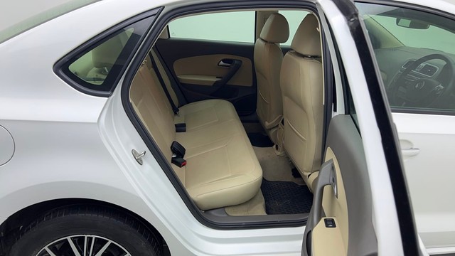 Second-hand 2022 Volkswagen Vento 1.0 TSI Highline for sale in Ghaziabad-34