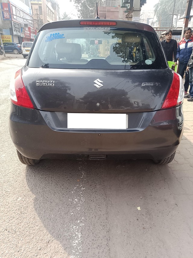 Second-hand 2017 Maruti Swift LXI BSIV for sale in Samastipur-1