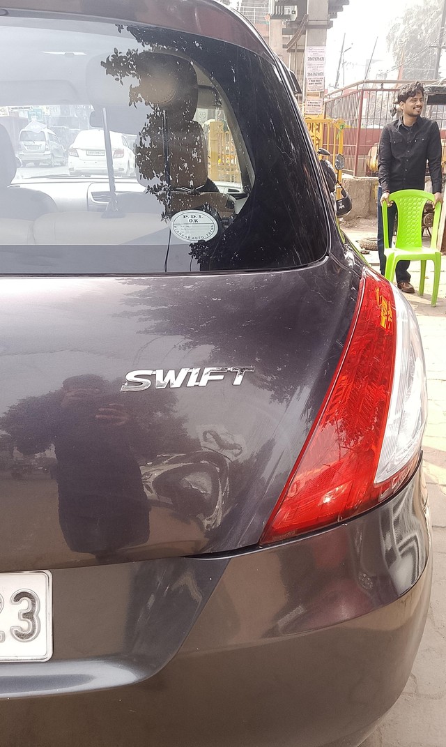 Second-hand 2017 Maruti Swift LXI BSIV for sale in Samastipur-3