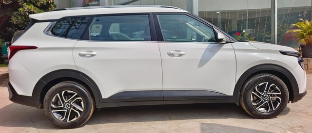 Second-hand 2023 Kia Carens Prestige Plus DCT BSVI for sale in Bangalore-1