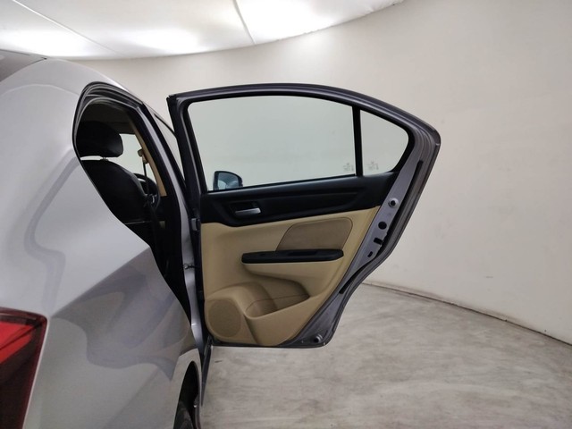 Second-hand 2022 Honda Amaze VX CVT Petrol for sale in Coimbatore-36