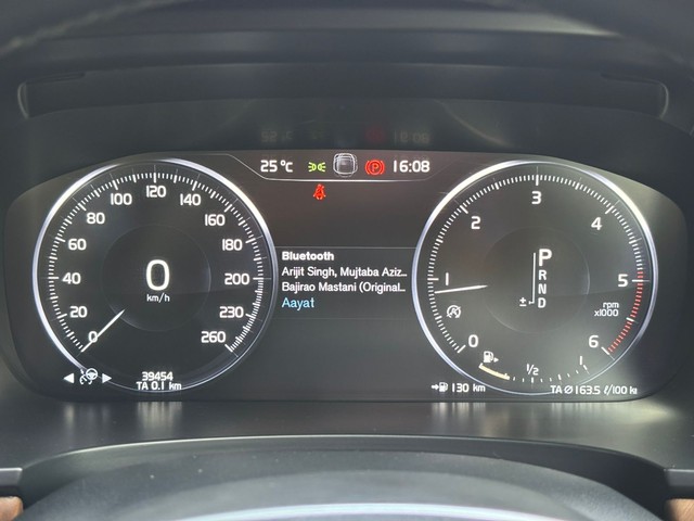 Second-hand 2018 Volvo S90 D4 Momentum BSIV for sale in Bangalore-6