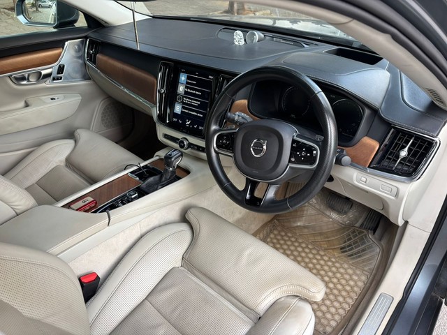 Second-hand 2018 Volvo S90 D4 Momentum BSIV for sale in Bangalore-3