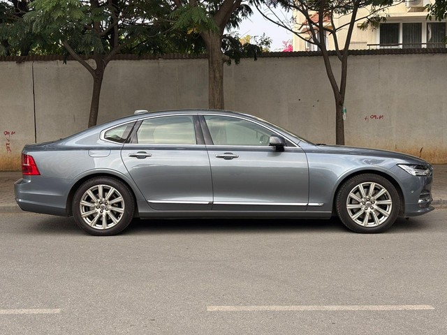Second-hand 2018 Volvo S90 D4 Momentum BSIV for sale in Bangalore-1