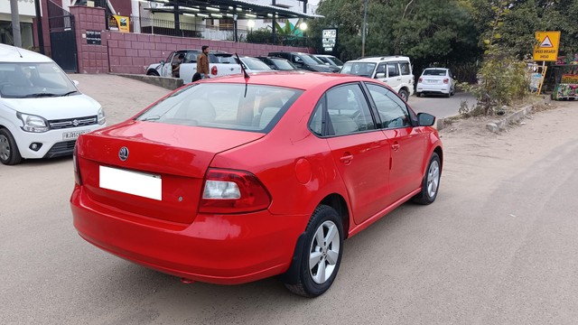 Second-hand 2015 Skoda Rapid 1.5 TDI Ambition for sale in Jaipur-6