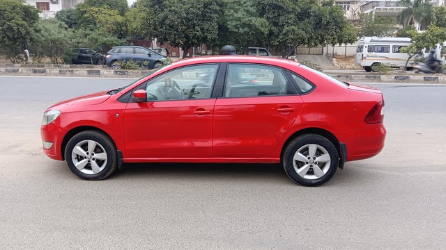 Second-hand 2015 Skoda Rapid 1.5 TDI Ambition for sale in Jaipur-3